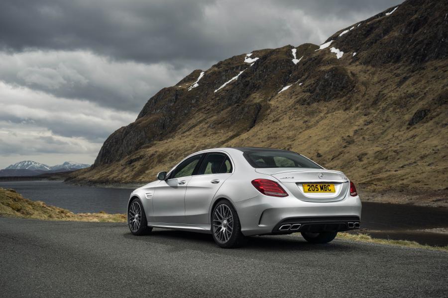  Mercedes-AMG C63 S 2015 года  (UK) (фото 5 из 30)